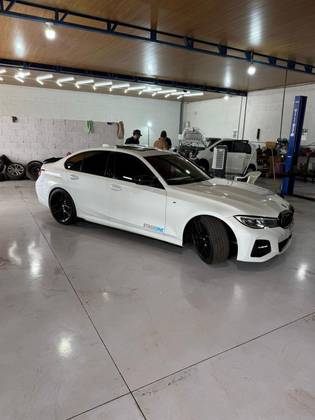 BMW 330i 2.0 16V TURBO GASOLINA M SPORT AUTOMÁTICO